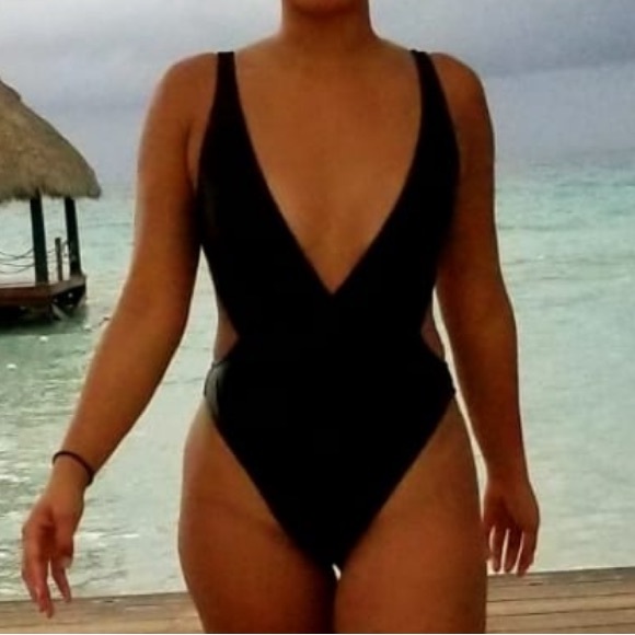 Yira One Piece in Size Small - Picture 6 of 6